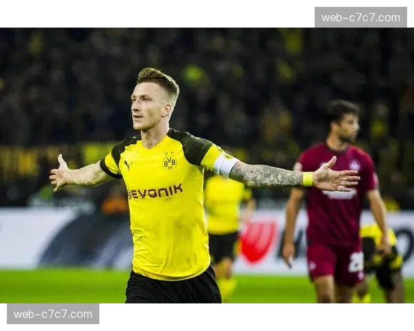 老将的坚持:罗伊斯在多特的又一个欧冠关键进球