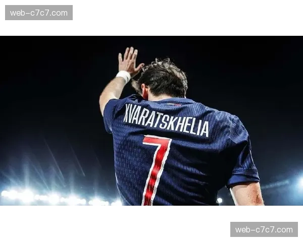 那不勒斯3-1逆转乌迪内斯，克瓦拉茨赫利亚传射