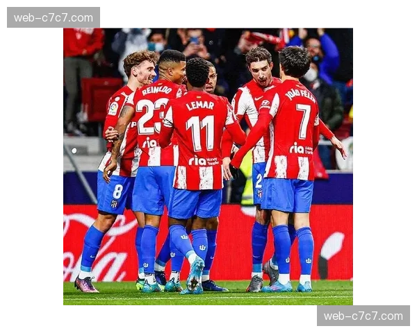 从数据看比赛:解析马竞零封曼城的防守组织与反击效率 从数据看比赛:解析马竞零封曼城的防守组织与反击效率